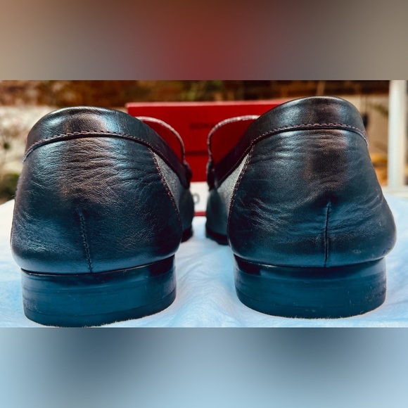 DONALD J. PLINER Dacio Loafers